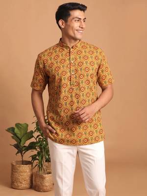 Multicolor printed cotton blend half sleeves short kurta for men 3