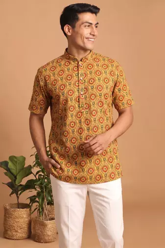 Multicolor printed cotton blend half sleeves short kurta for men