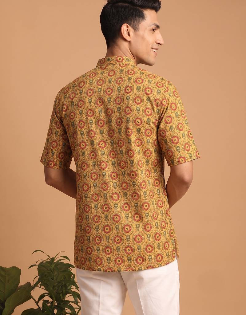 Multicolor printed cotton blend half sleeves short kurta for men