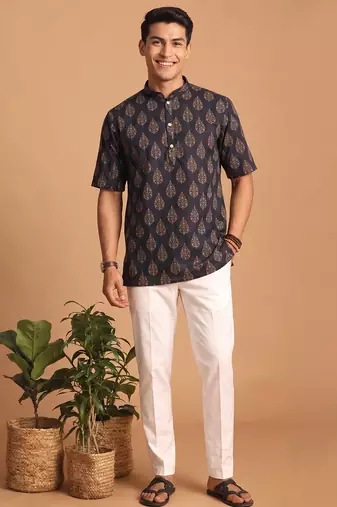 Multicolor printed cotton blend half sleeves short kurta for men