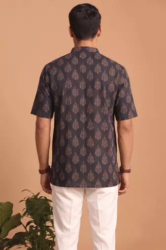 Multicolor printed cotton blend half sleeves short kurta for men