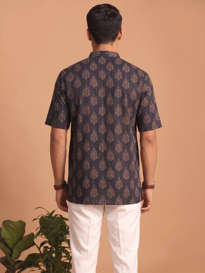Multicolor printed cotton blend half sleeves short kurta for men