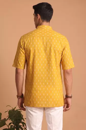 Multicolor printed cotton blend half sleeves short kurta for men