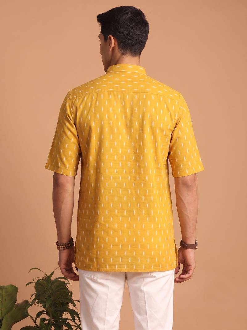 Multicolor printed cotton blend half sleeves short kurta for men