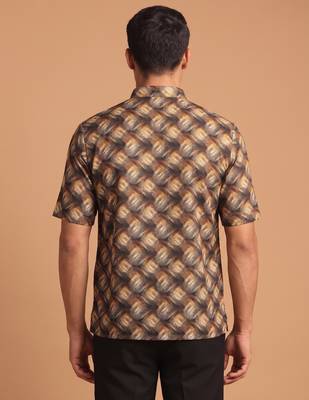 Multicolor printed cotton blend half sleeves short kurta for men 3