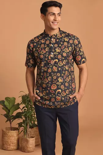 Multicolor printed cotton blend half sleeves short kurta for men