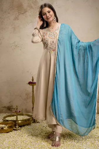 Cream chanderi kurta pant set with chinon dupatta