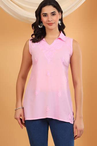 Women pink ethnic motifs embroidered chikankari sleevless pure cotton short kurtis