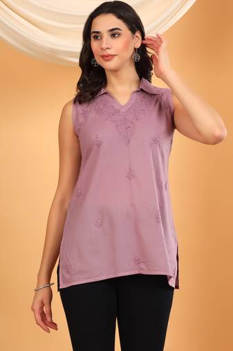 Women mauve floral motifs embroidered chikankari sleeveless pure cotton short kurtis