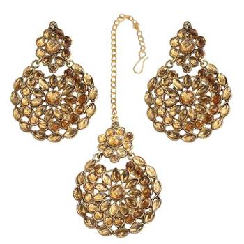 Golden round motif stone studded earrings with maang tikka set for women 4