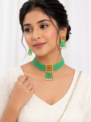 Green beaded choker necklace and earrings jewellery set 1