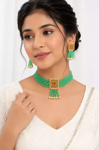 Green beaded choker necklace and earrings jewellery set