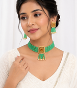 Green beaded choker necklace and earrings jewellery set