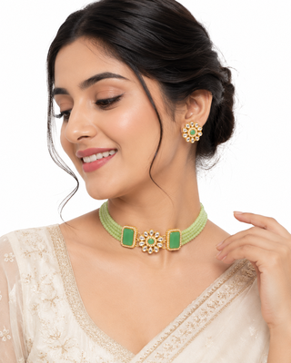 Green beaded kundan choker necklace set with stud earrings 1