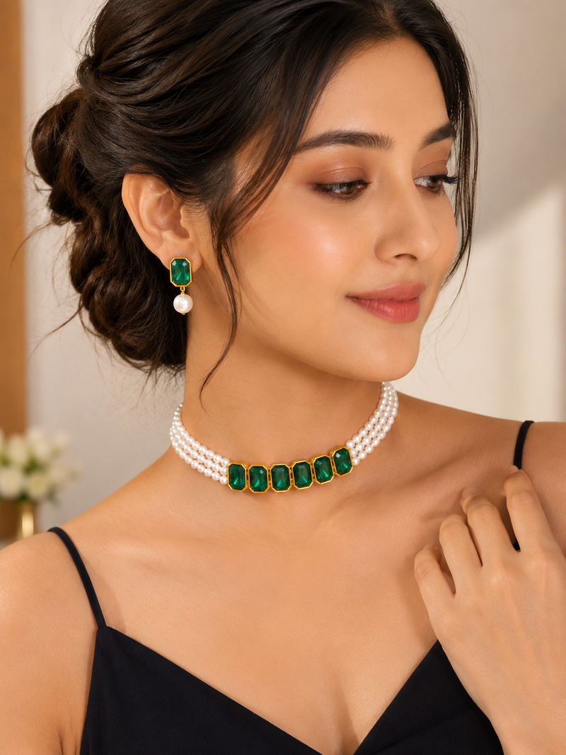Emerald green crystal & pearl choker necklace and earrings set