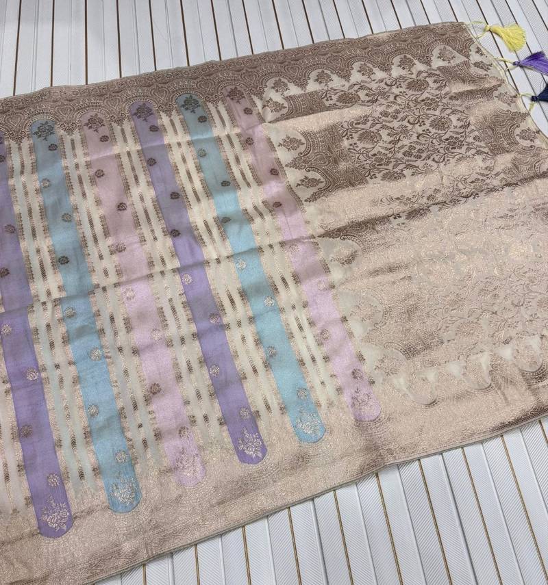 Off White Color Jari Jaqurad Weaving And Light Gold Jari Jaqurad Weaving Border With Viscose Georgette Saree
