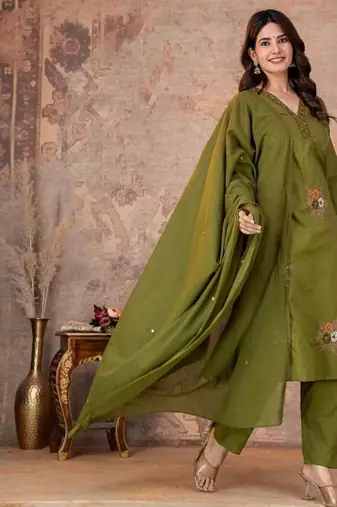 Cotton cambric straight kurti-pant-dupatta set