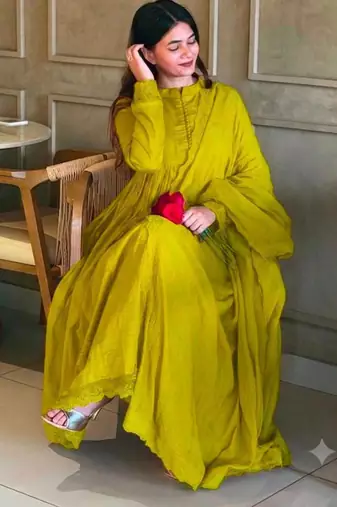 Yellow silk blend embroidered flared gown set