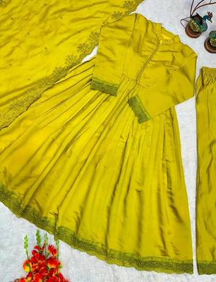 Yellow silk blend embroidered flared gown set 3
