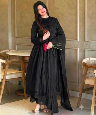 Black silk blend embroidered flared gown set 1