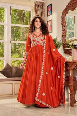 Orange silk blend embroidered flared gown set 2