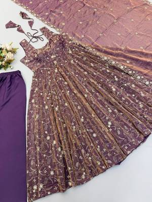 Champagne silk blend embroidered flared gown set 4