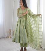 Green viscose weaved flared gown set