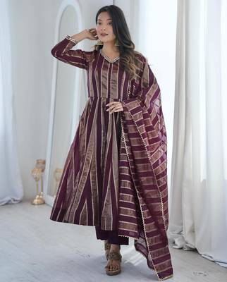 Plum viscose weaved flared gown set 1