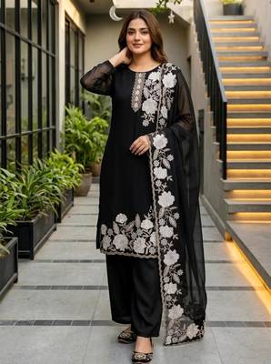 Black faux georgette embroidered kurta set 2
