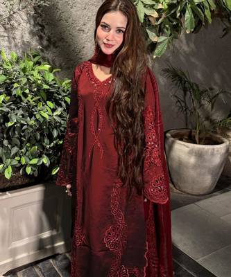 Red silk blend embroidered palazzo set 2