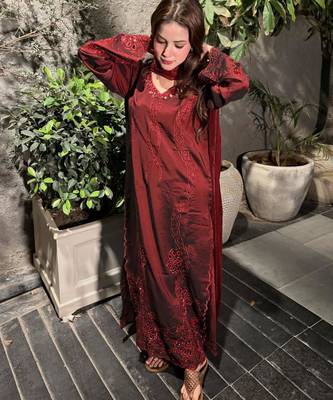 Red silk blend embroidered palazzo set 1
