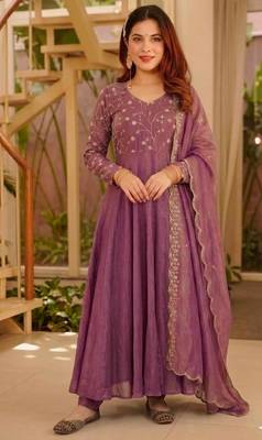 Lavender silk blend embroidered anarkali set 2