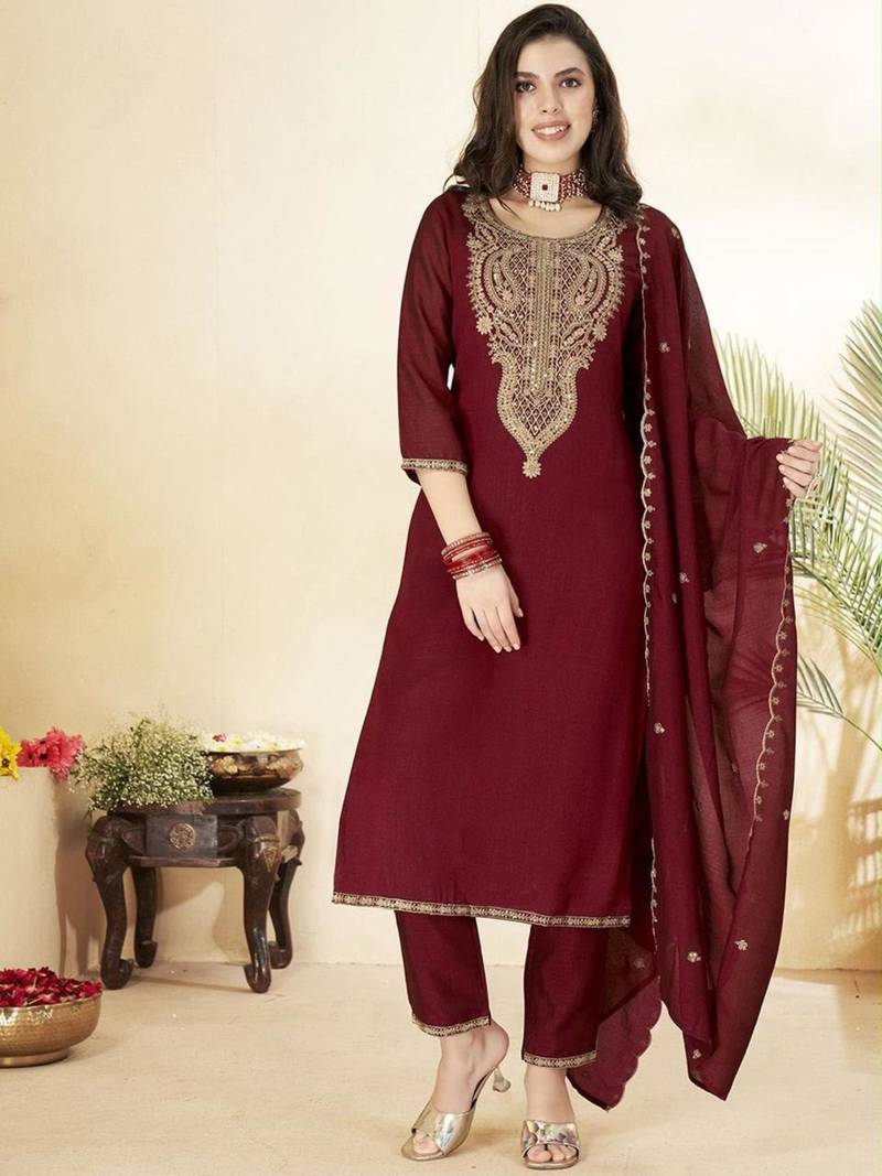 Maroon silk blend embroidered kurta set
