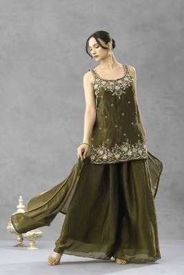 Green designer chartin embroidered salwar suit with dupatta 3
