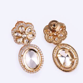 flower and circle shape uncut kundan stone 18 kt gold plated brass choker necklace set for women 3