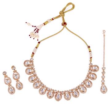oval and round shape uncut kundan stone 18 kt gold plated brass choker jewellery set for women 1