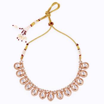 oval and round shape uncut kundan stone 18 kt gold plated brass choker jewellery set for women 3