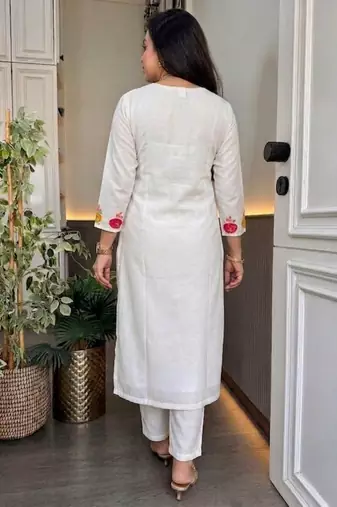 White roman chanderi embroidered kurti pant set with organza dupatta