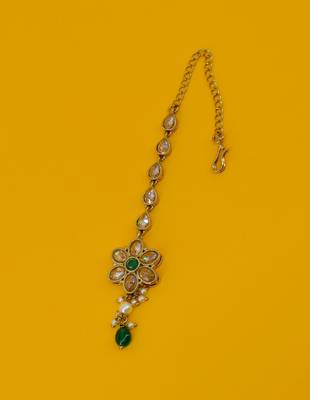 glamorous flower design green uncut kundan gold plated collar jewellery set for women 3