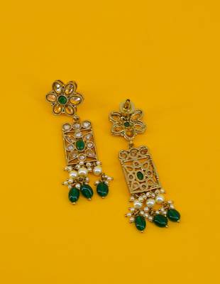 glamorous flower design green uncut kundan gold plated collar jewellery set for women 4