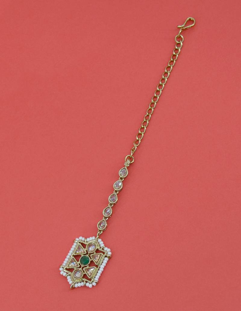 lovely round and trangle shape green uncut kundan gold plated collar jewellery set for women