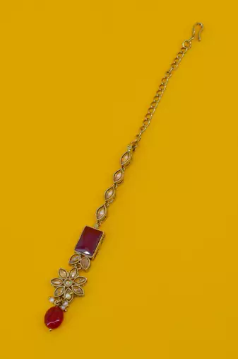stylish flower and square shape red uncut kundan gold plated choker jewellery set for women