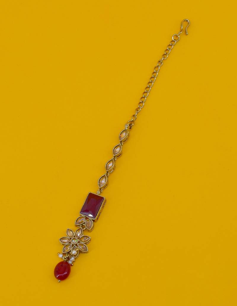 stylish flower and square shape red uncut kundan gold plated choker jewellery set for women
