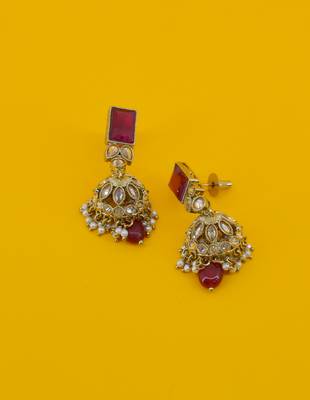 stylish flower and square shape red uncut kundan gold plated choker jewellery set for women 4