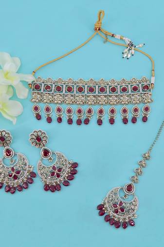 modish oval and flower shape uncut kundan gold plated collar jewellery set for women