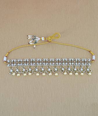 lavish oval and flower shape uncut kundan gold plated collar jewellery set for women 3
