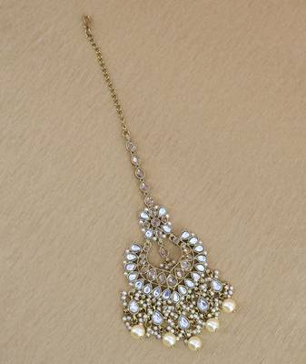 lavish oval and flower shape uncut kundan gold plated collar jewellery set for women 4