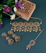 glorious oval and flower shape uncut kundan gold plated collar jewellery set for women