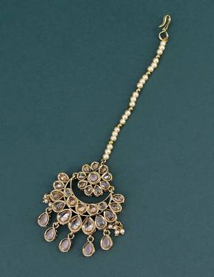 modern round and oval shape uncut kundan gold plated choker jewellery set for women 3