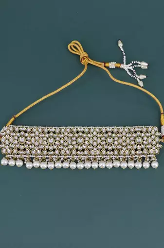 pretty round and oval shape pearl uncut kundan gold plated collar jewellery set for women